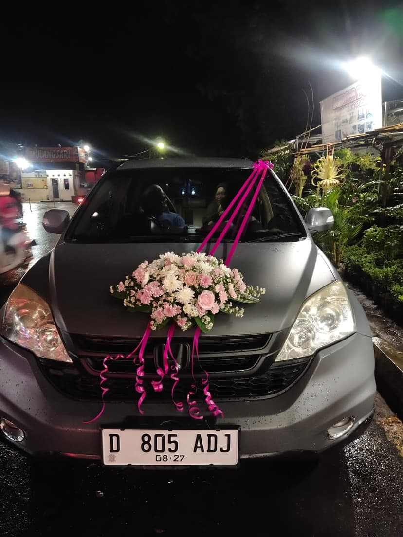 https://yansflorist.com/image/produk/Bunga-Mobil/Bunga-Mobil-Model-18-0.jpeg