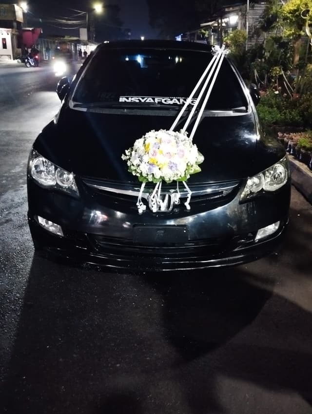 https://yansflorist.com/image/produk/Bunga-Mobil/Bunga-Mobil-Model-3-0.png